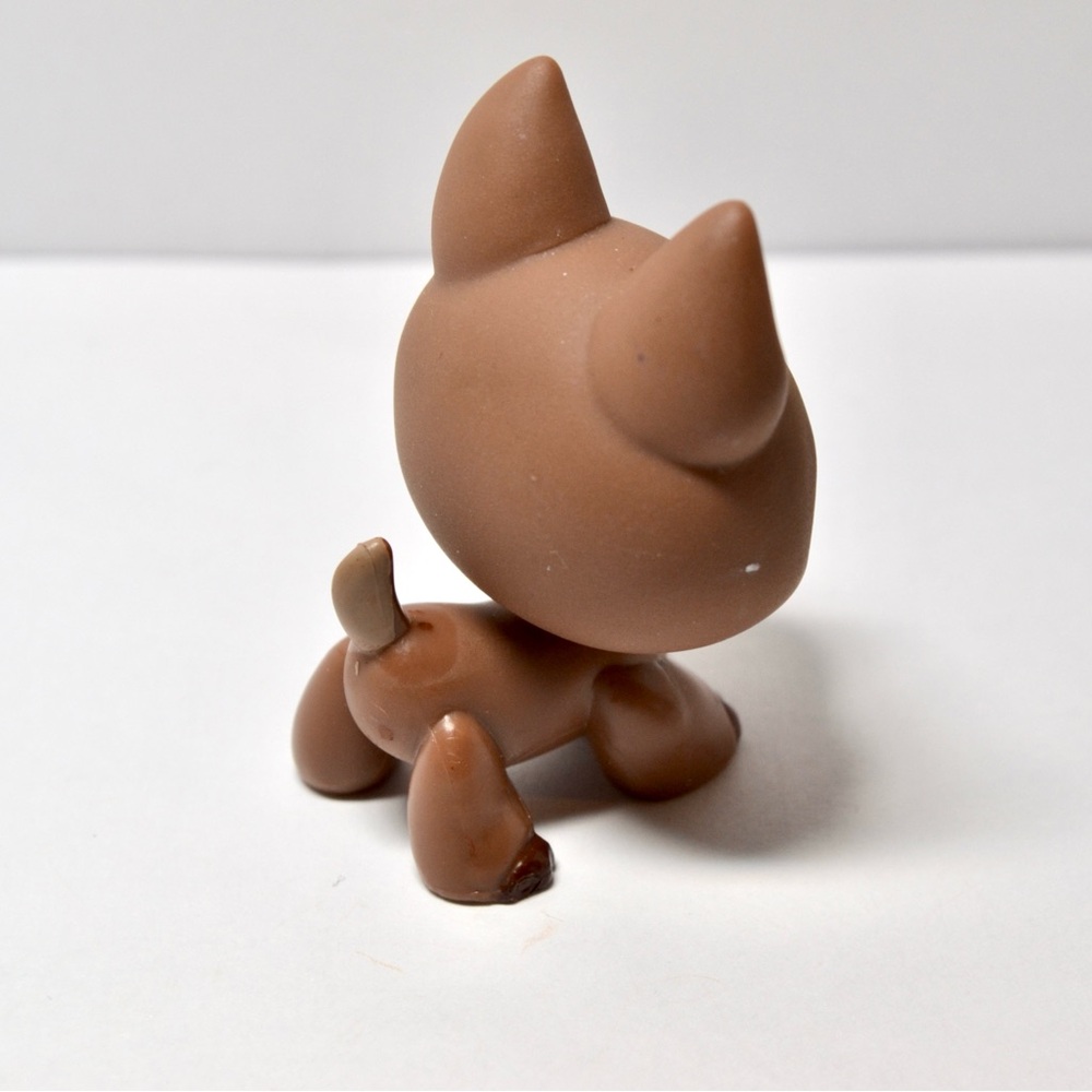 Littlest Pet Shop # 867 Brown Happiest German Shepherd Dog Purple Sun Eyes - Picture 7 of 8